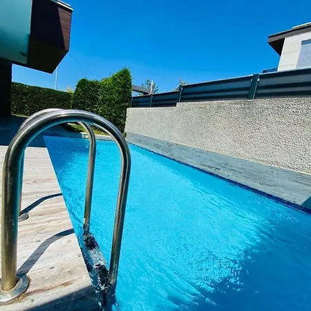 Kusadasi'nda Muhtesem Havuzlu Miray A 12 A7 B4 B10 Villa *