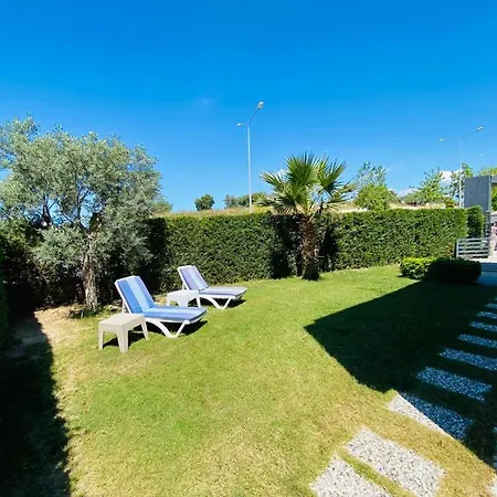 Kusadasi'nda Muhtesem Havuzlu Miray A 12 A7 B4 B10