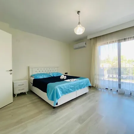 Kusadasi'nda Muhtesem Havuzlu Miray A 12 A7 B4 B10 *