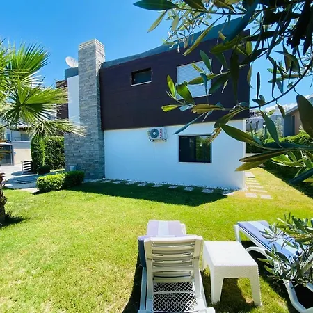 فيلة Kusadasi'nda Muhtesem Havuzlu Miray A 12 A7 B4 B10 كوشاداسيه